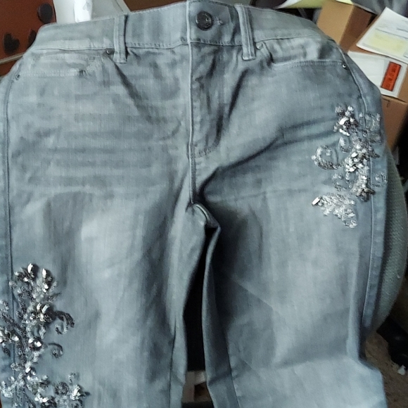 Jeans - Picture 2 of 5